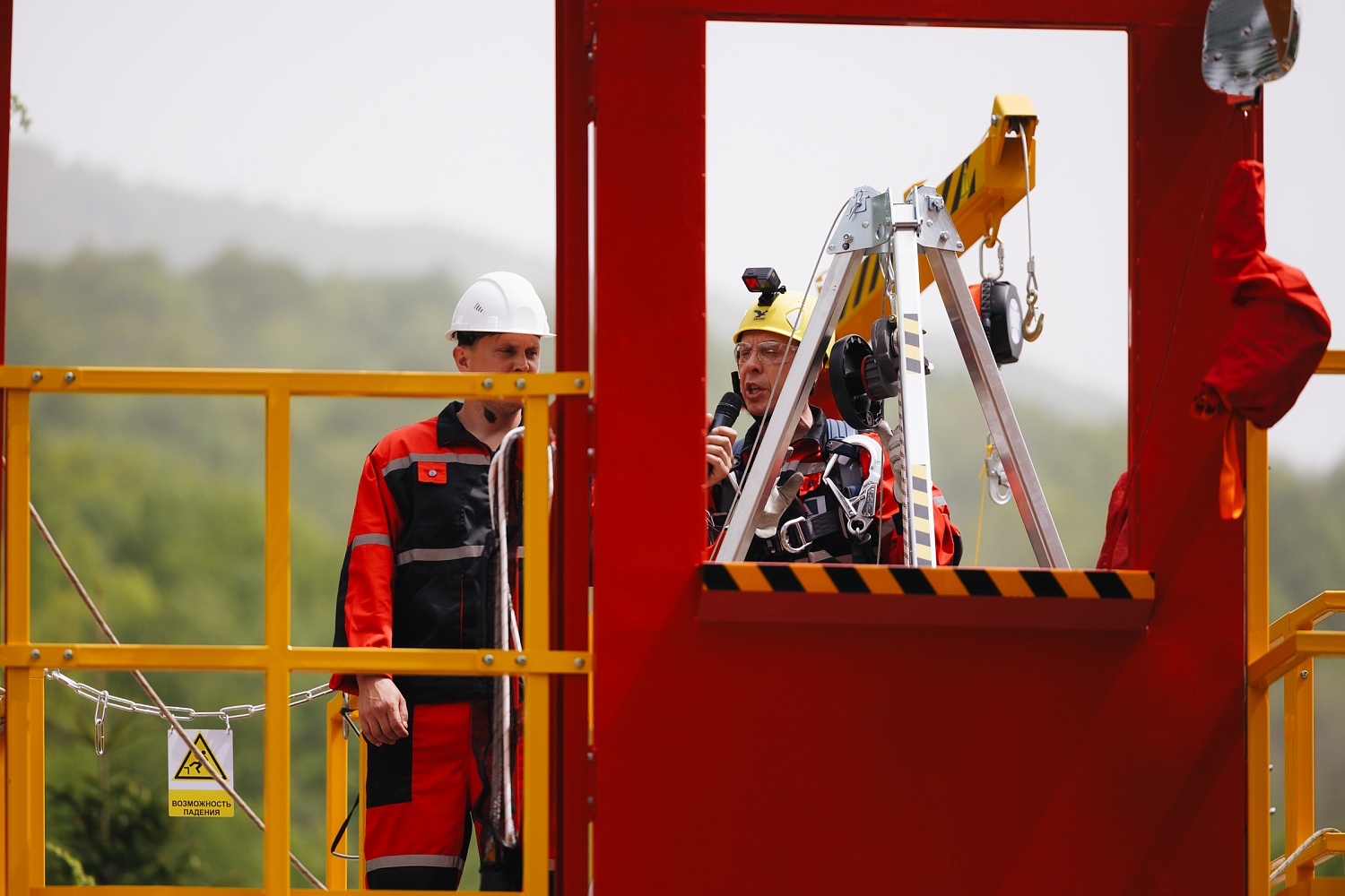 АЛЬФА ГРУПП приняло активное участие с 24 по 27 апреля в совещании на тему «Итоги работы по охране труда, промышленной, противофонтанной, пожарной и газовой безопасности в дочерних обществах и организациях ПАО „Газпром“ в 2023 году и задачи на 2024 год». АЛЬФА ГРУПП приняло активное участие с 24 по 27 апреля в совещании на тему «Итоги работы по охране труда, промышленной, противофонтанной, пожарной и газовой безопасности в дочерних обществах и организациях ПАО „Газпром“ в 2023 году и задачи на 2024 год».